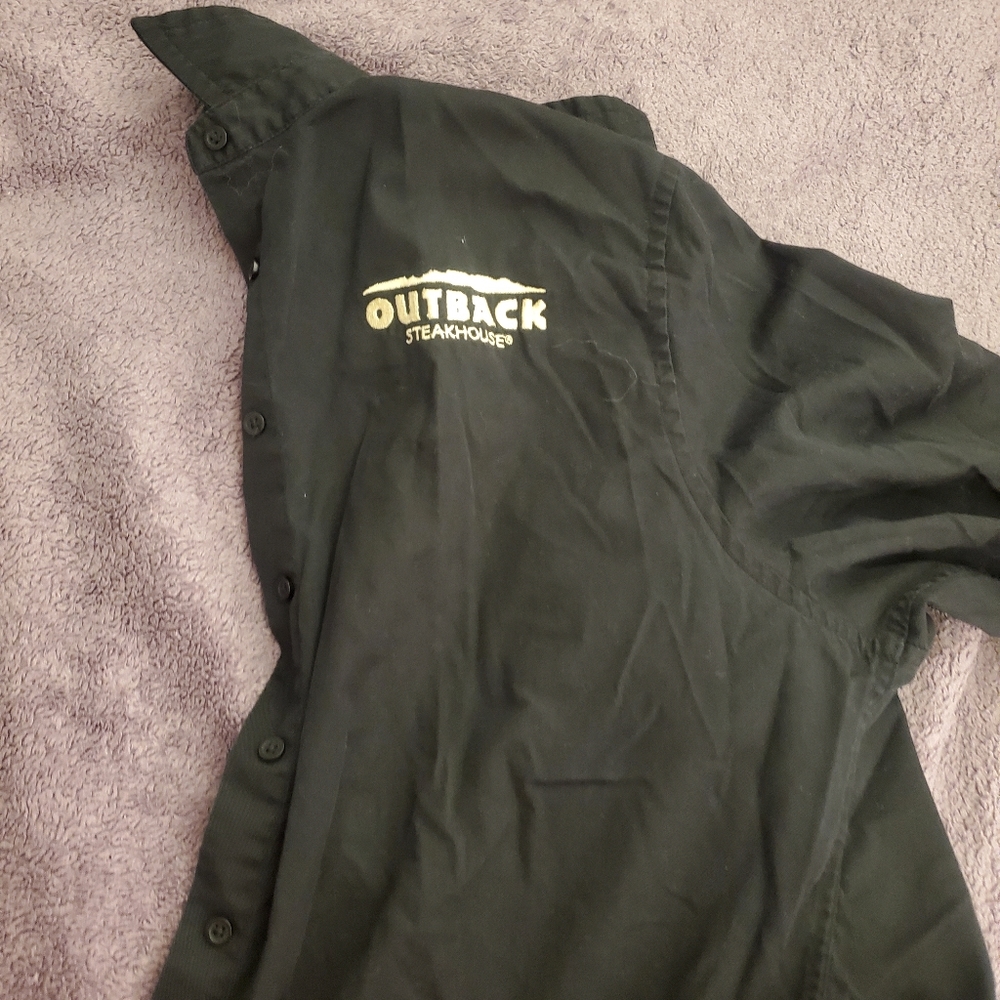 Outback Steakhouse shirt size xl, 3/4 sleeve button up